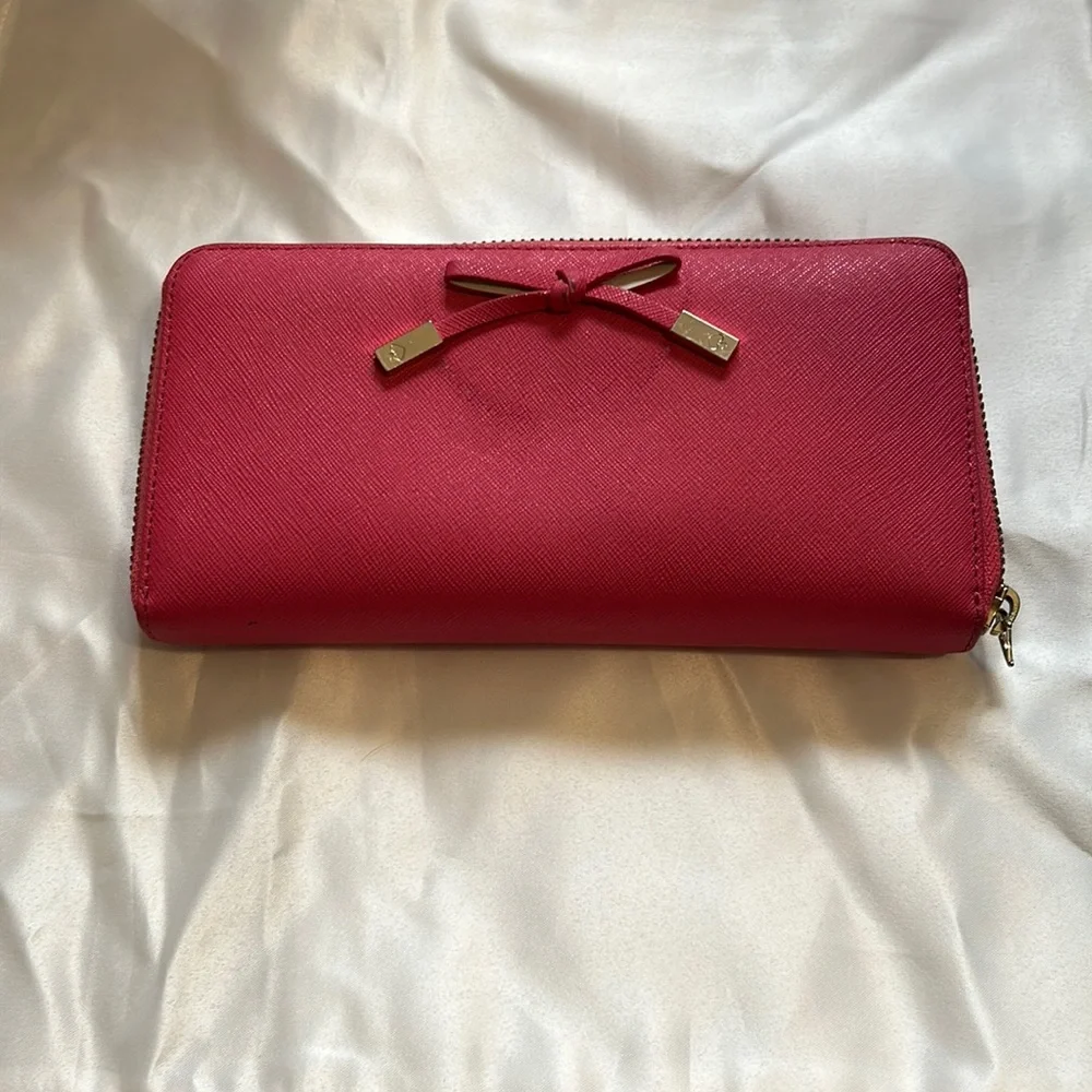 Kate Spade Wallet - Picture 1 of 10